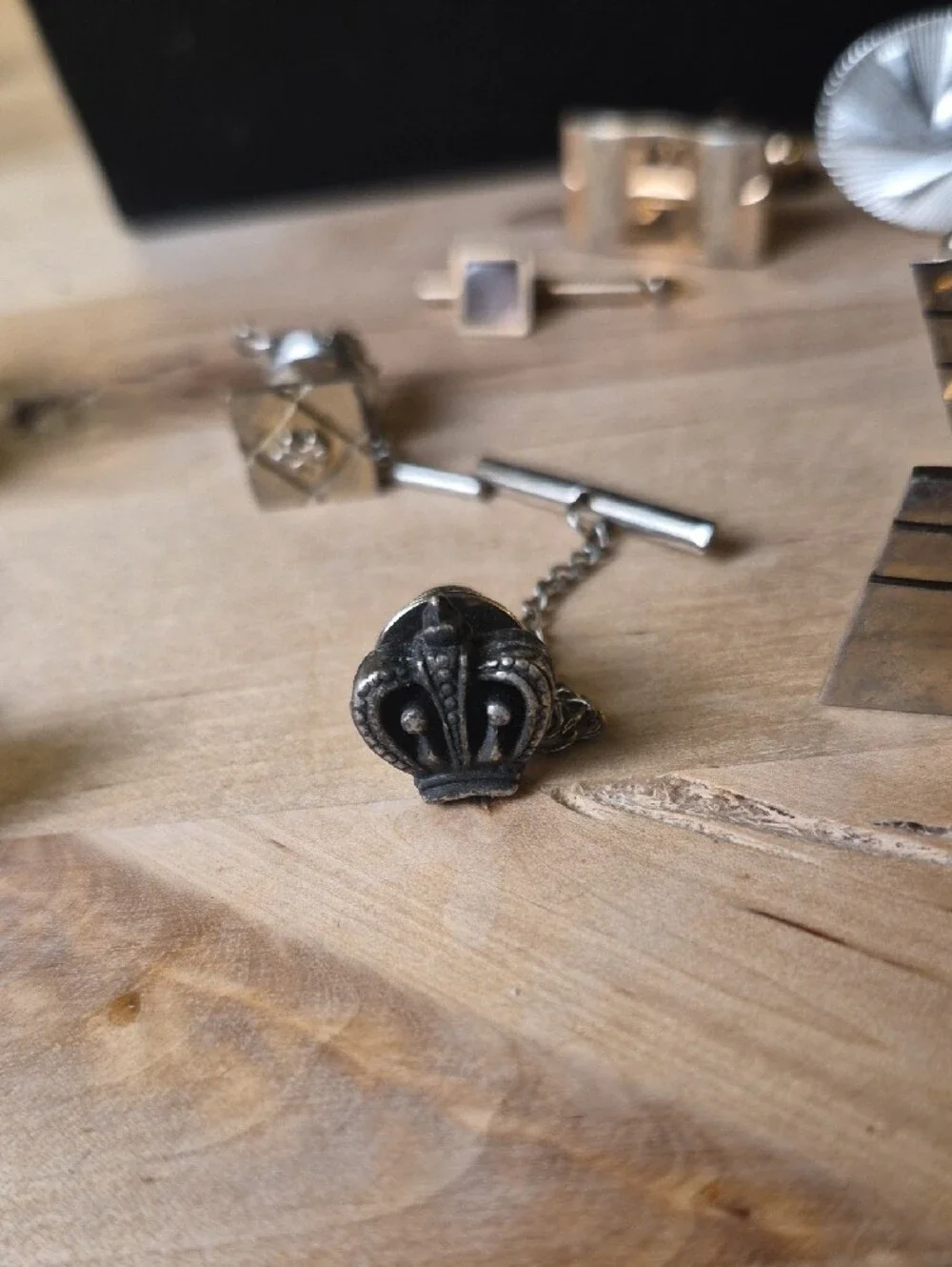 SWANK Gold and Silver Men's Cufflinks & Tie Bars Set